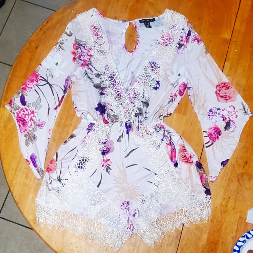 Revamped Floral Romper Size XS